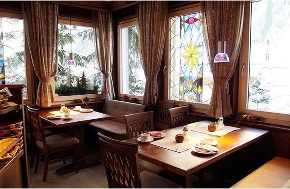 Hotel Garni Caroline イシュグル エクステリア 写真