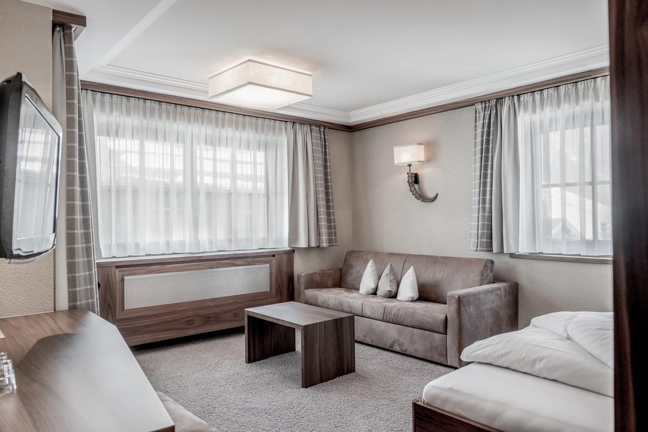 Hotel Garni Caroline イシュグル エクステリア 写真