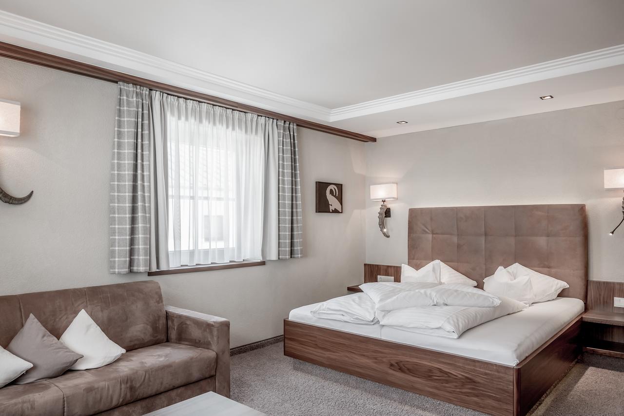 Hotel Garni Caroline イシュグル エクステリア 写真